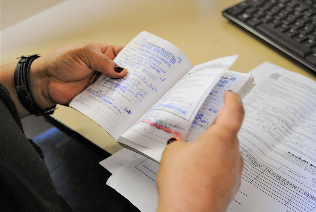 Agências do trabalhador oferecem mais de mil vagas de emprego nesta terça-feira (19)