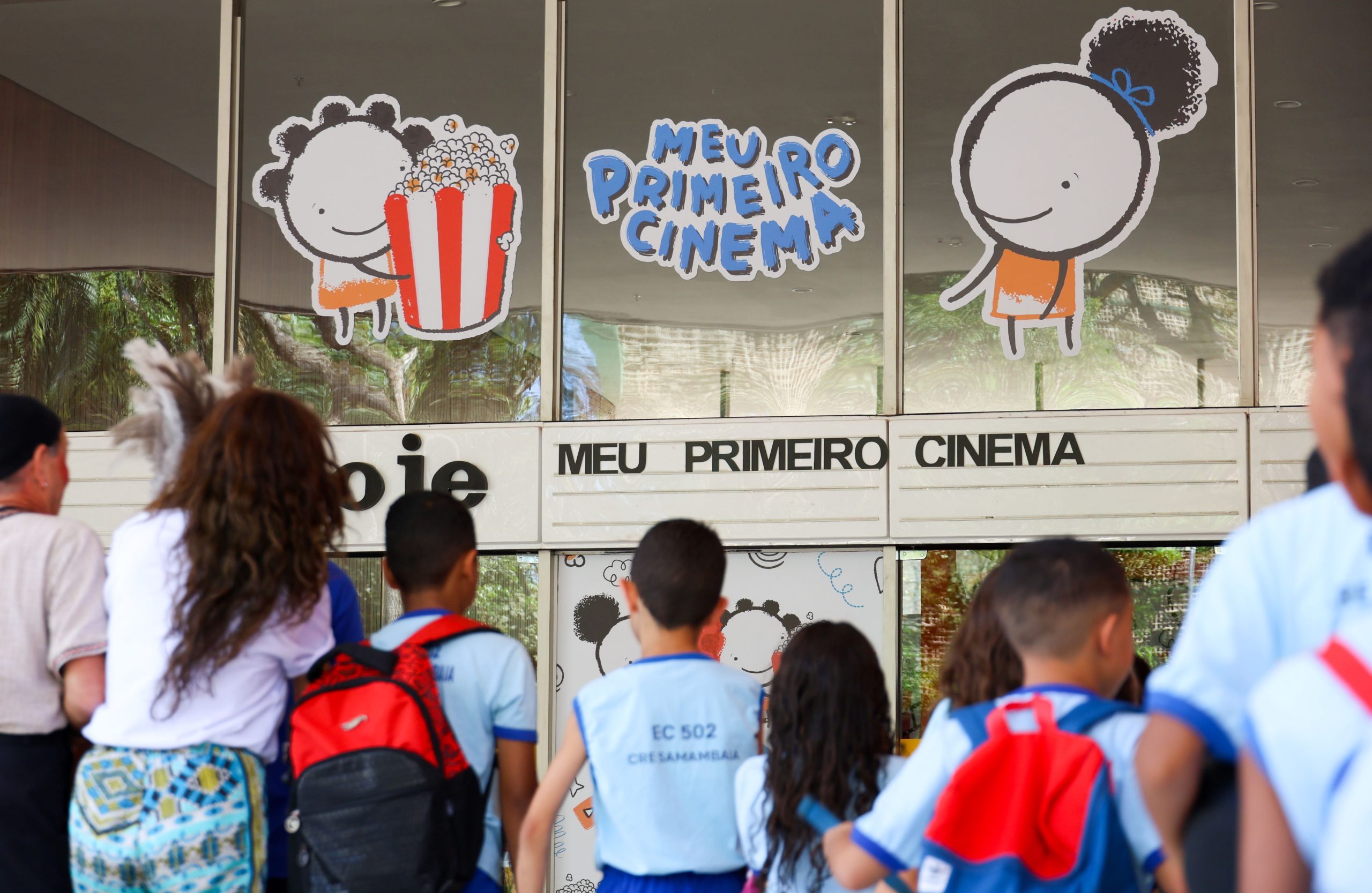 Alunos da rede pública visitam Cine Brasília para assistir a mostra internacional de curtas