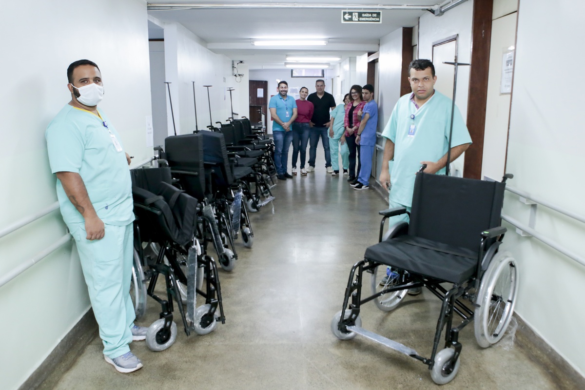 Hospital de Base do Distrito Federal recebe novas cadeiras de rodas