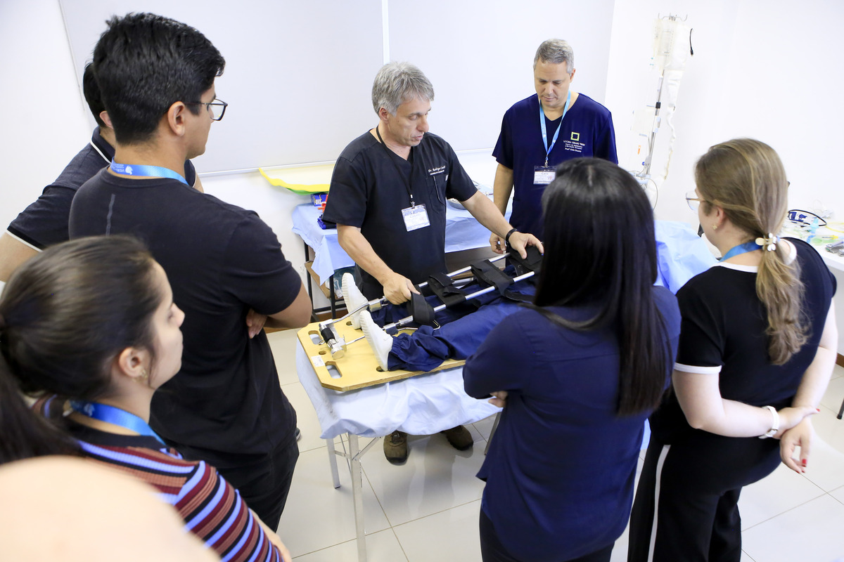 Primeiro curso europeu de trauma capacita profissionais de saúde em Brasília