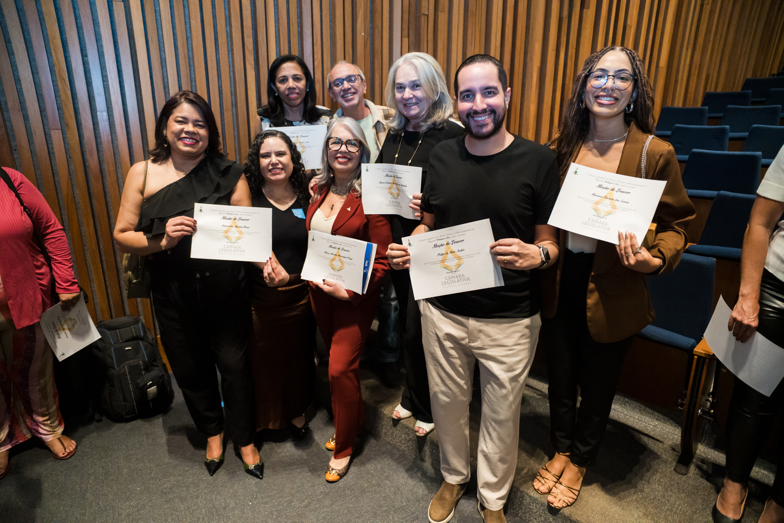 Educadores do programa NaMoral são homenageados em sessão solene na CLDF