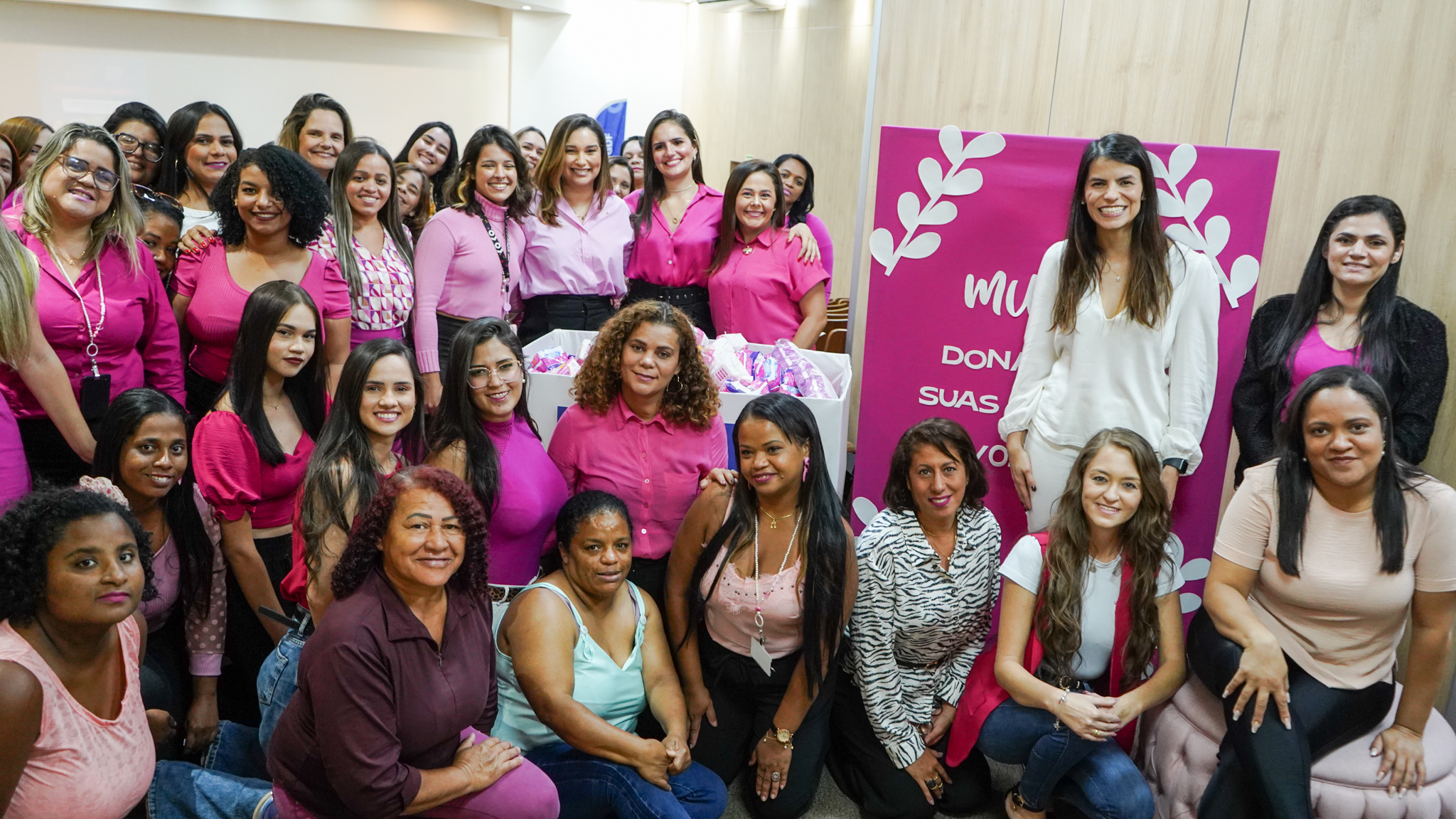 Campanha arrecada absorventes íntimos no Mês das Mulheres