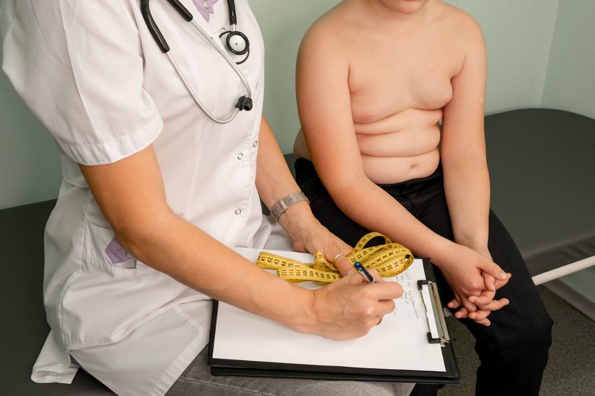 Obesidade infantil exige atenção das famílias aos primeiros sinais