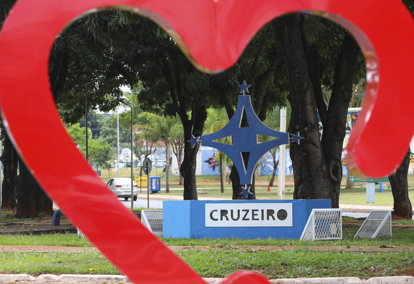 Cruzeiro recebe 25 contêineres para reforço da limpeza urbana