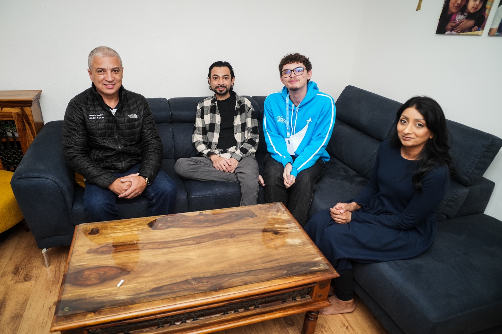 Alunos do Pontes para o Mundo conhecem famílias anfitriãs no Reino Unido