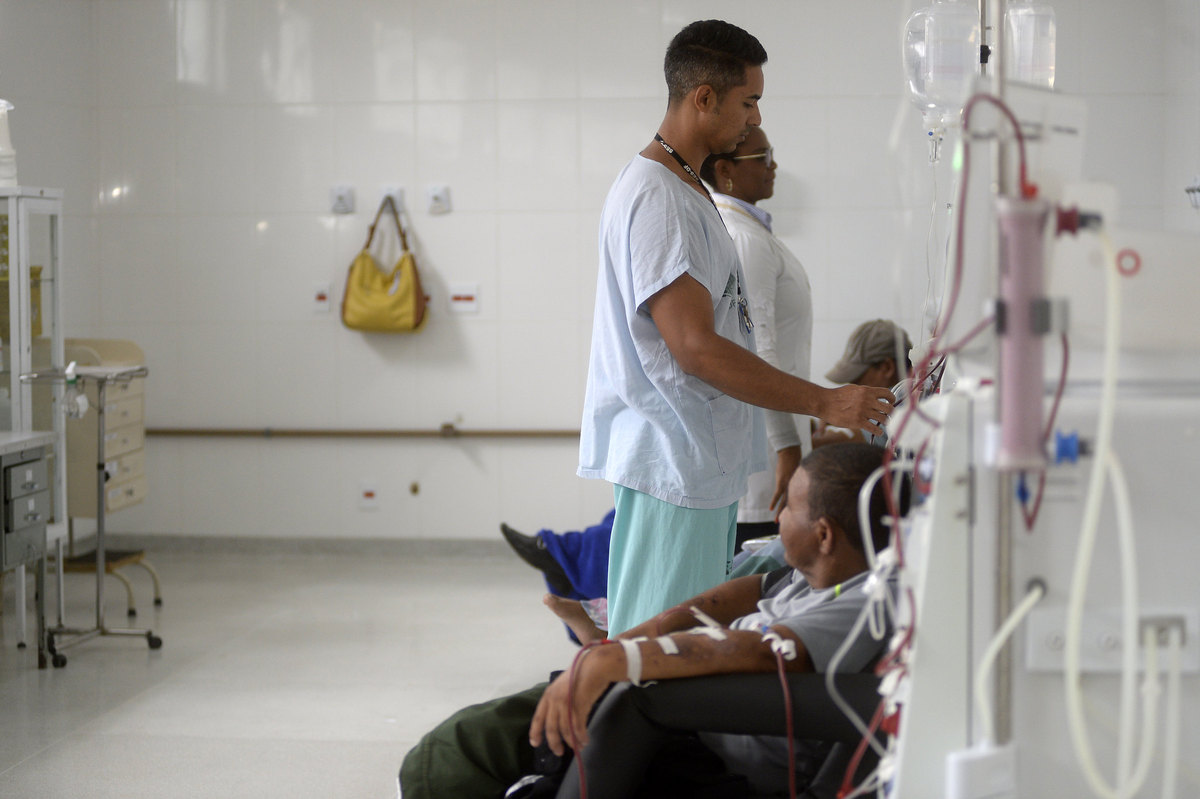 Novas contratações vão reduzir tempo de espera para hemodiálise