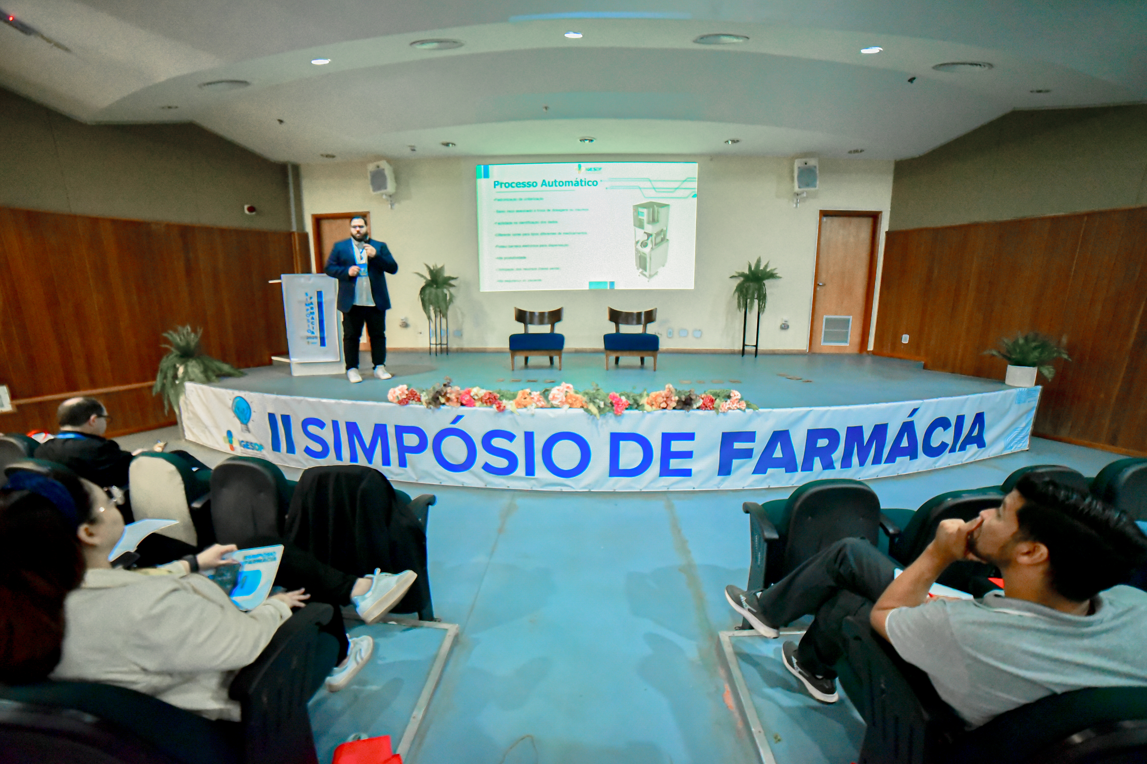 Simpósio de Farmácia no Hospital Regional de Santa Maria discute impactos de novas ferramentas