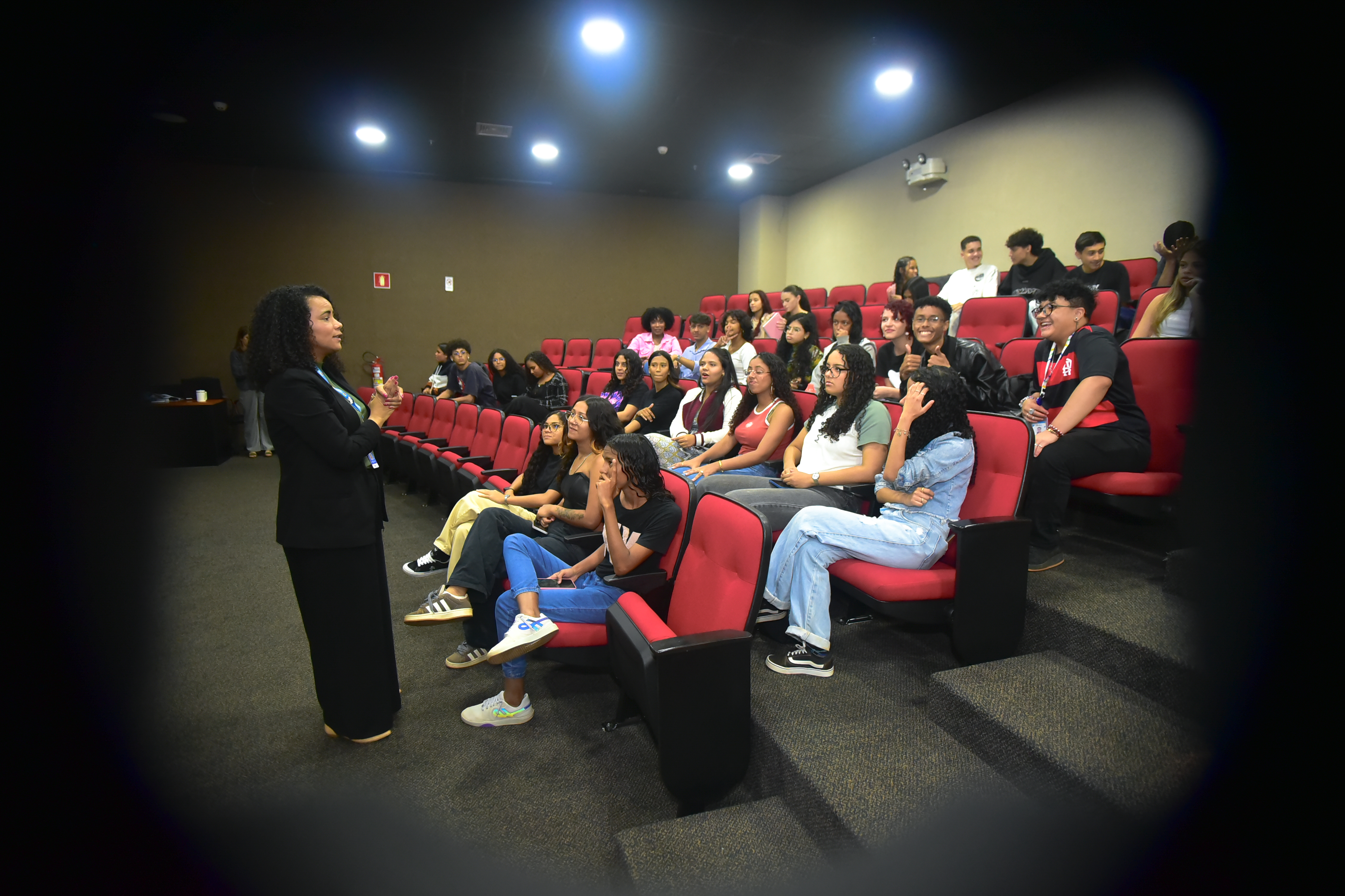 Conexão Jovem Aprendiz: comunicação e autoconfiança para transformar o futuro