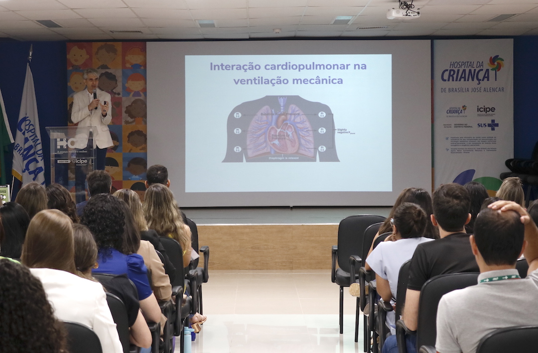 Workshop atualiza conhecimentos sobre ventilação mecânica na pediatria