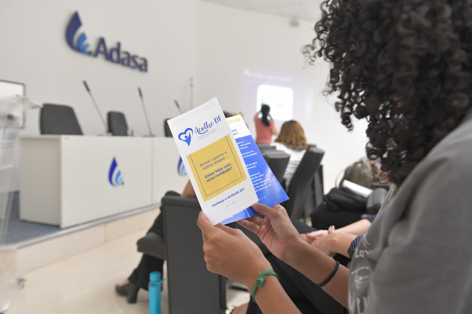 Fórum estimula diálogo com jovens sobre uso de drogas