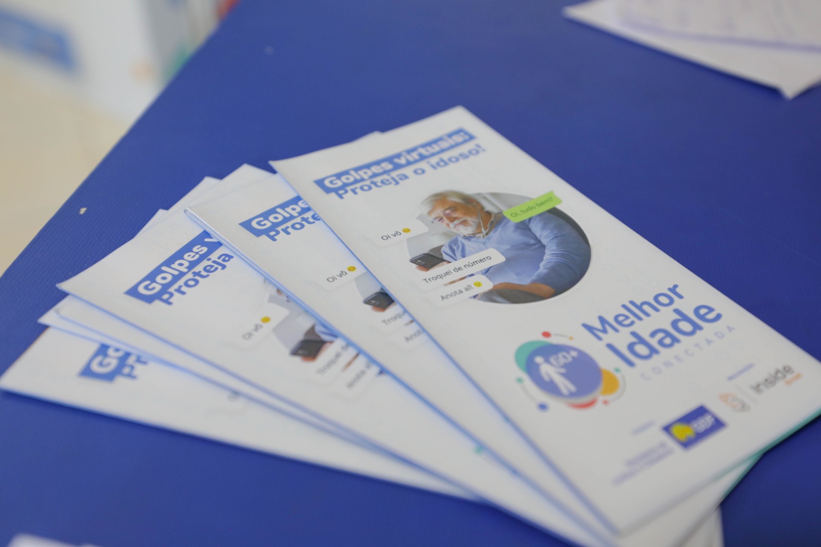 Projeto ensina pessoas idosas 60+ a navegar com segurança na internet