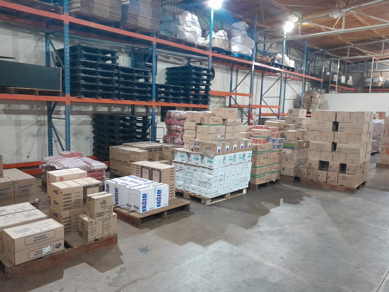 Apreendida carga com 32 toneladas de mercadorias sem nota fiscal