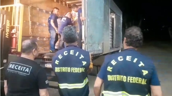 Fiscalização apreende mais de R$ 1 milhão em mercadorias irregulares