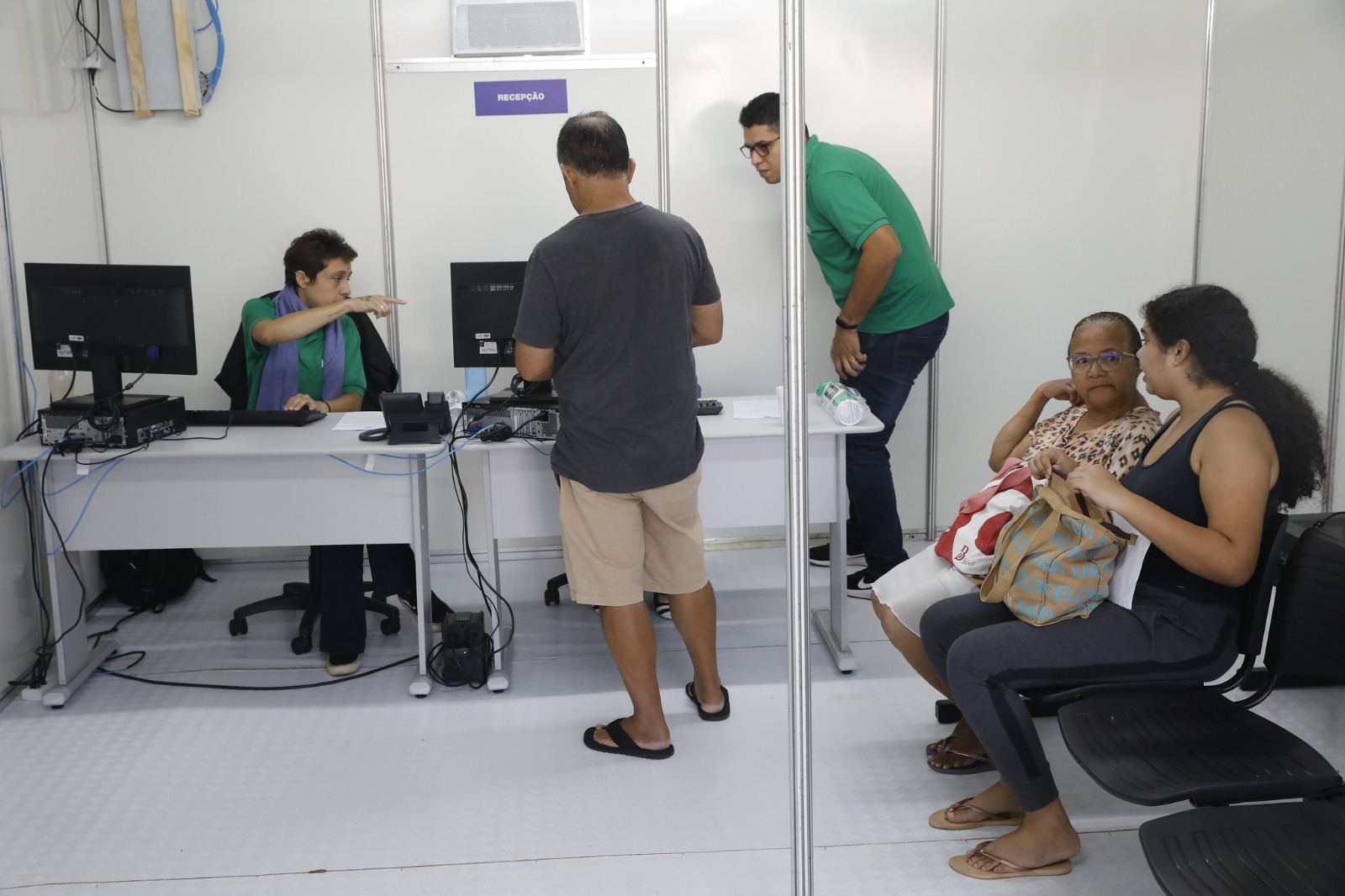 Tendas de acolhimento de pessoas com dengue chegam a quase 18 mil atendimentos