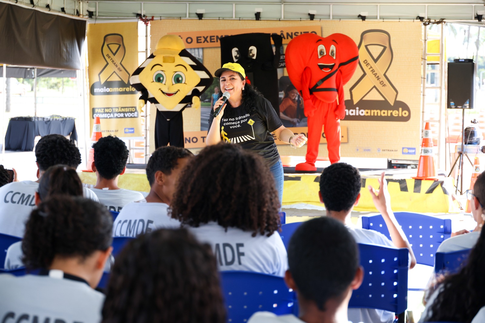 Estudantes da rede pública recebem orientações sobre Maio Amarelo