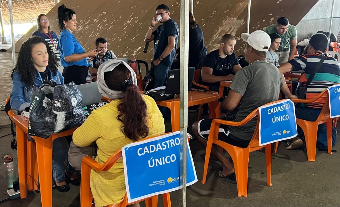 Mutirão promove 159 atendimentos socioassistenciais para população em situação de rua