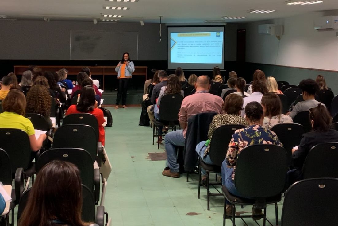 Auxílio vulnerabilidade é tema de capacitação para servidores da assistência social