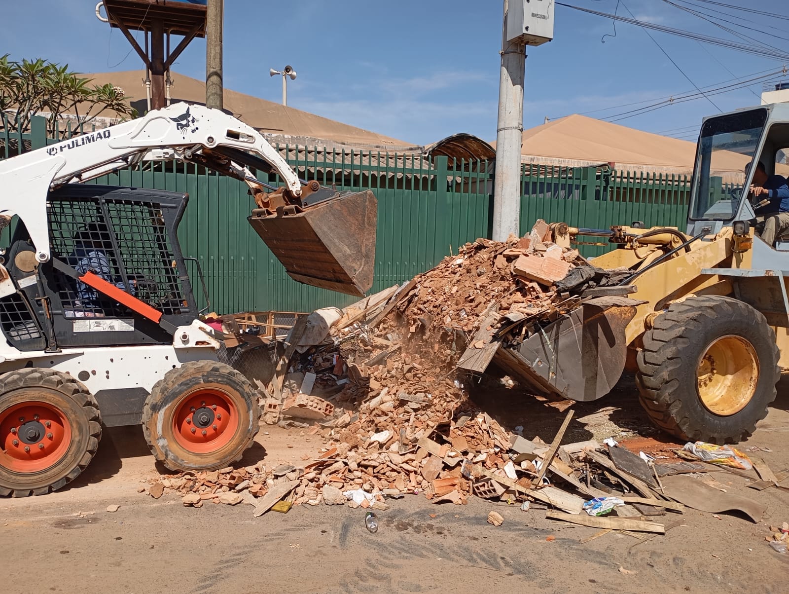 Operações de limpeza na Estrutural recolhem mais de 80 toneladas de lixo