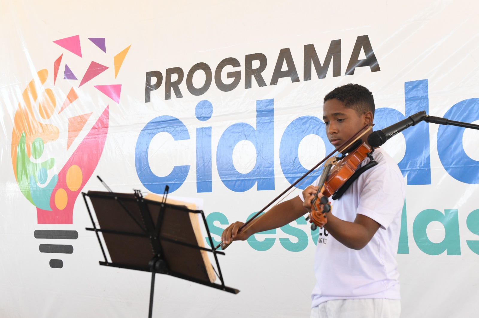 Programa Cidadania nas Escolas certifica 470 estudantes de escolas do Itapoã