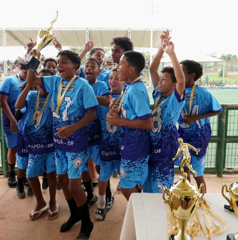 Praça dos Direitos do Itapoã promove torneio de futebol e recebe nova sala de balé