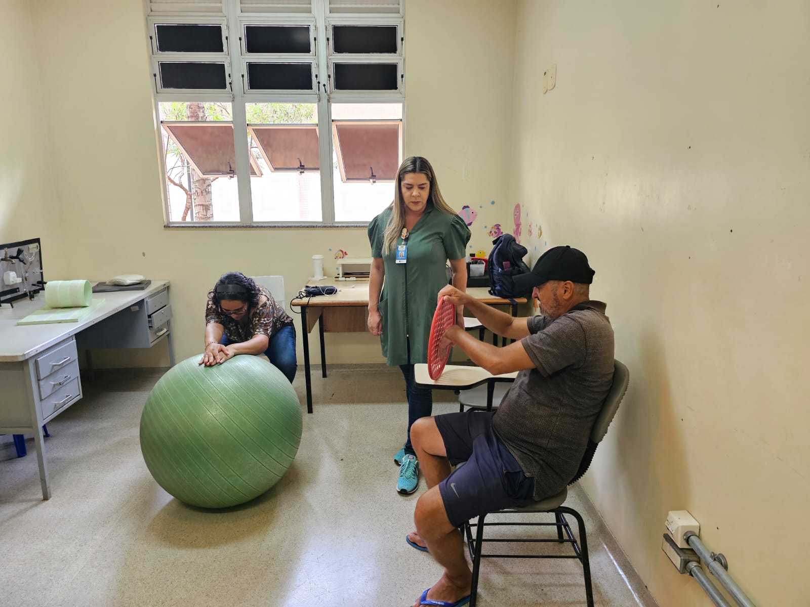 Ambulatório de reabilitação de membro superior do HRSM atende 70 pacientes semanalmente