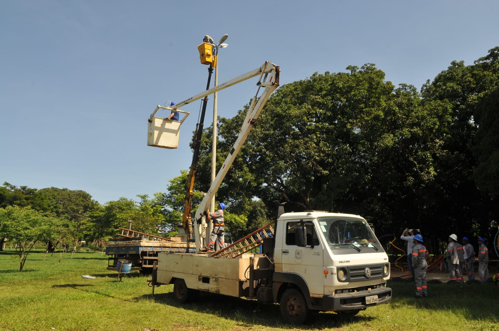 Parque Ecológico Águas Claras recebe novas luminárias de LED e reforço na fiação