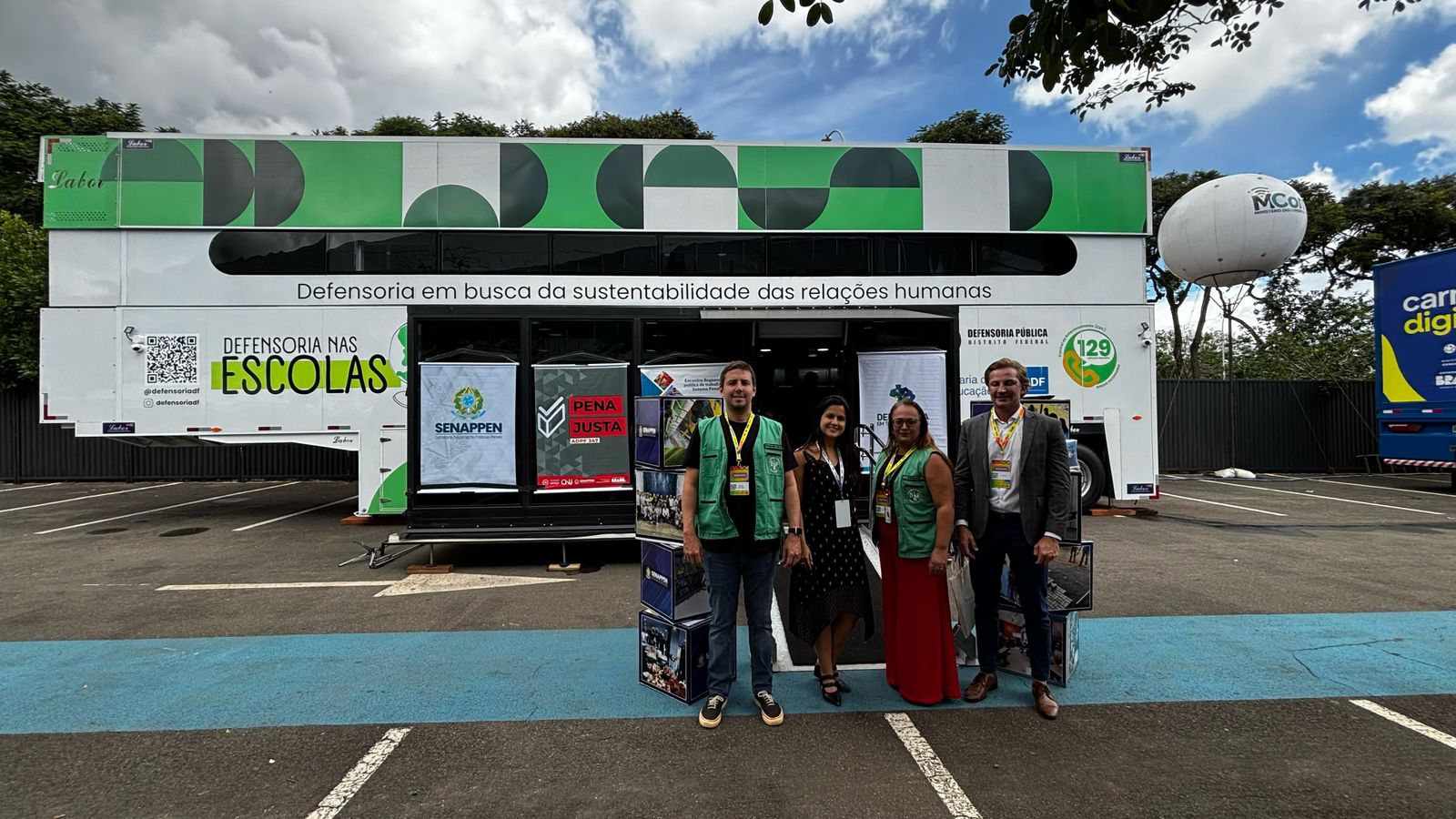 Unidade móvel de atendimento jurídico itinerante marca presença no Encontro de Novos Prefeitos e Prefeitas