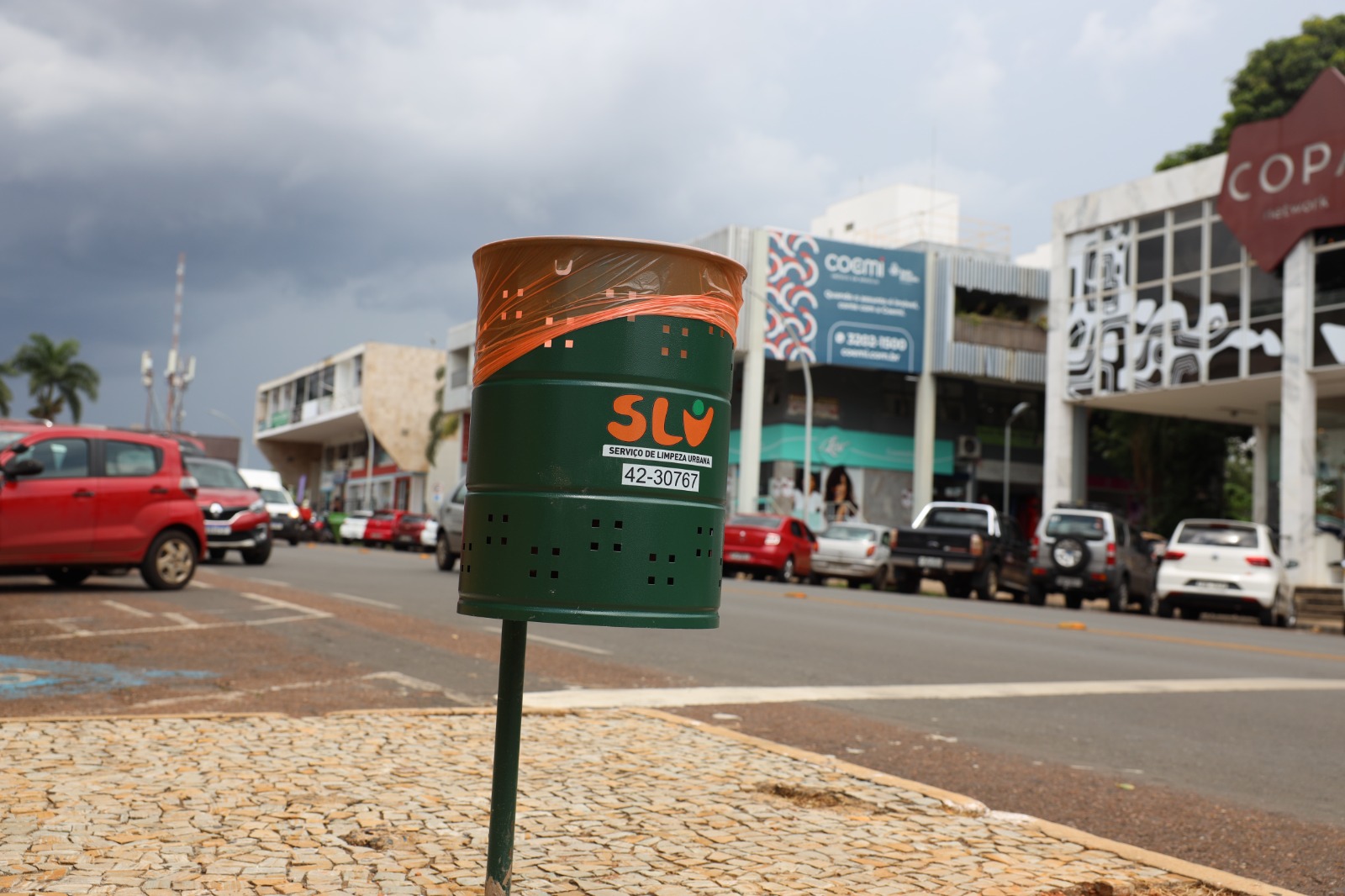 Mais de 400 novas lixeiras são instaladas no Plano Piloto