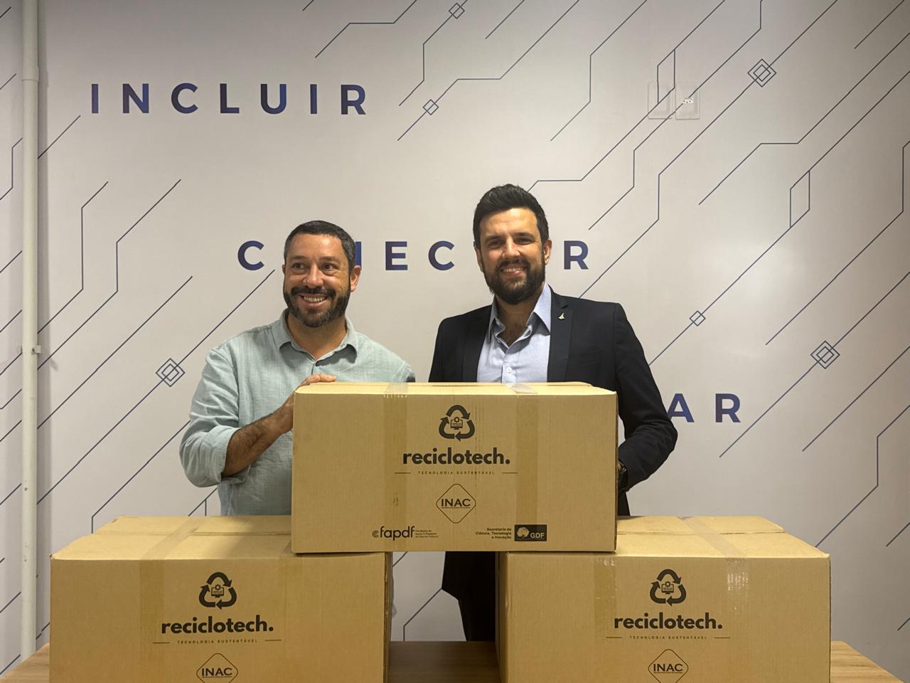 Computadores do programa Reciclotech são doados para a Codhab-DF