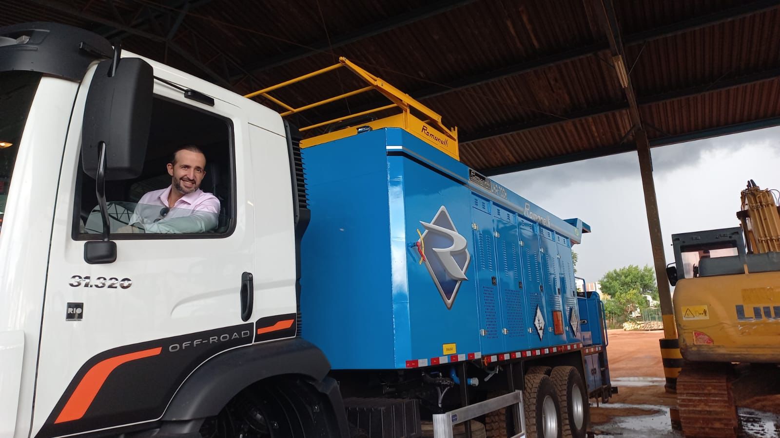 Novos caminhões modernizam pavimentação e reforçam ações de manutenção viária no DF