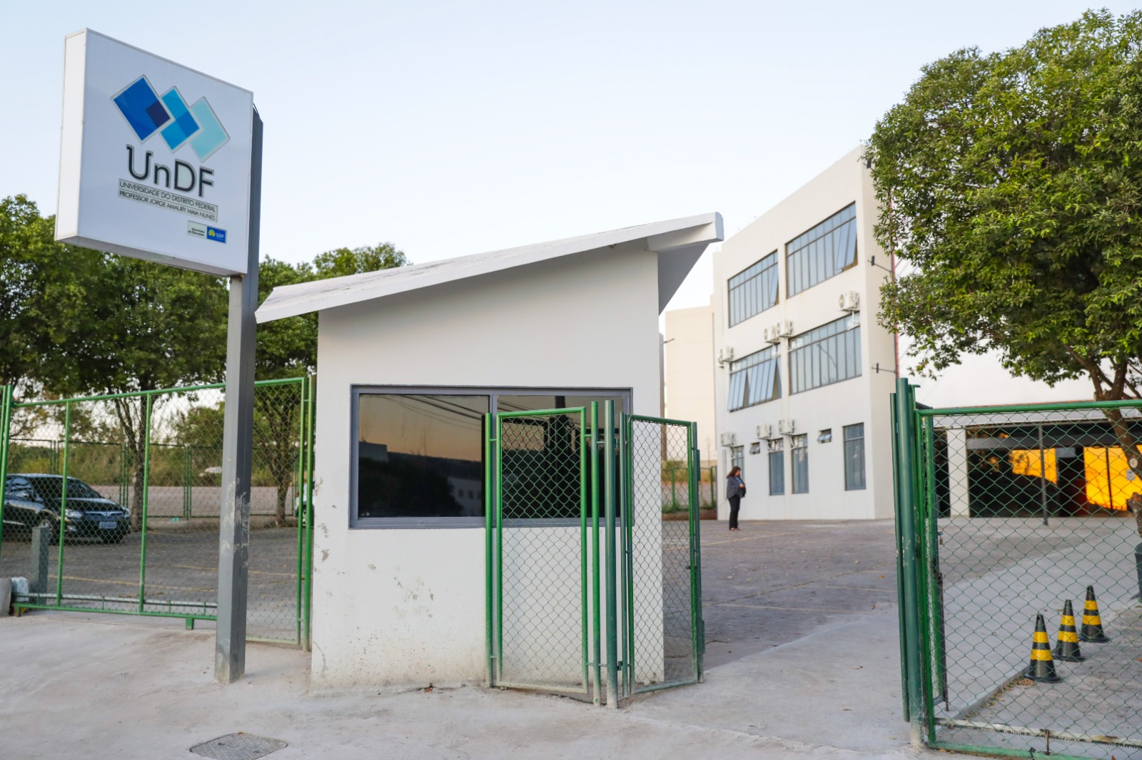 UnDF assina contrato para funcionamento de lanchonete no Campus Norte