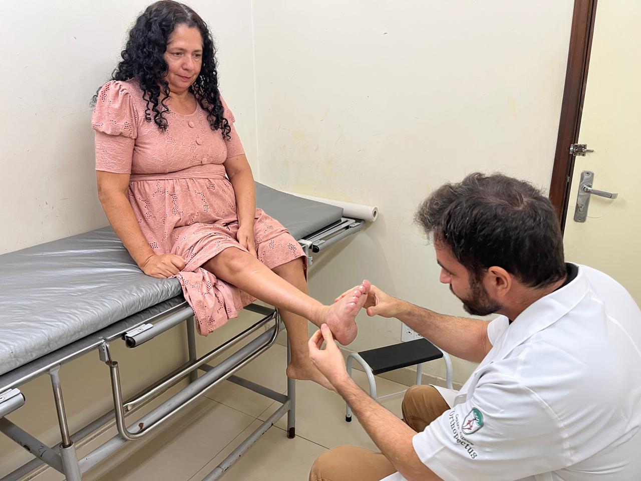 Técnica adaptada no DF corrige pés tortos congênitos em adultos sem cirurgia invasiva