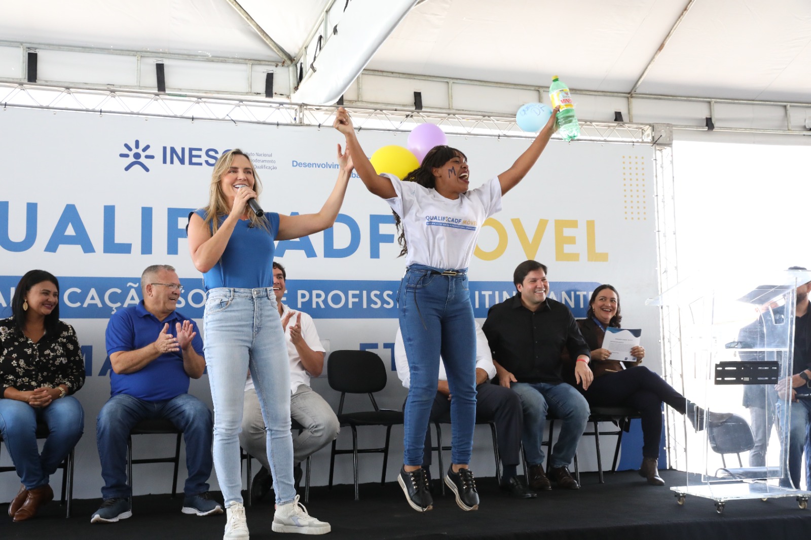 Mais de 600 alunos são certificados pelo QualificaDF Móvel