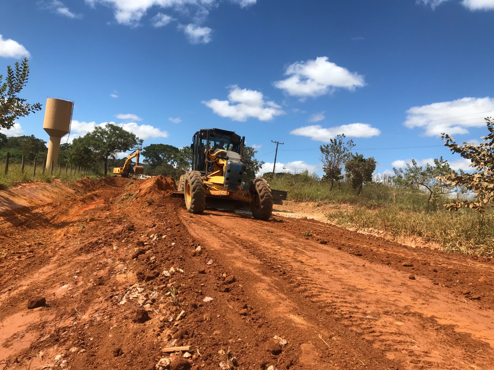 GDF inicia recuperação do pavimento em vias rurais do Gama