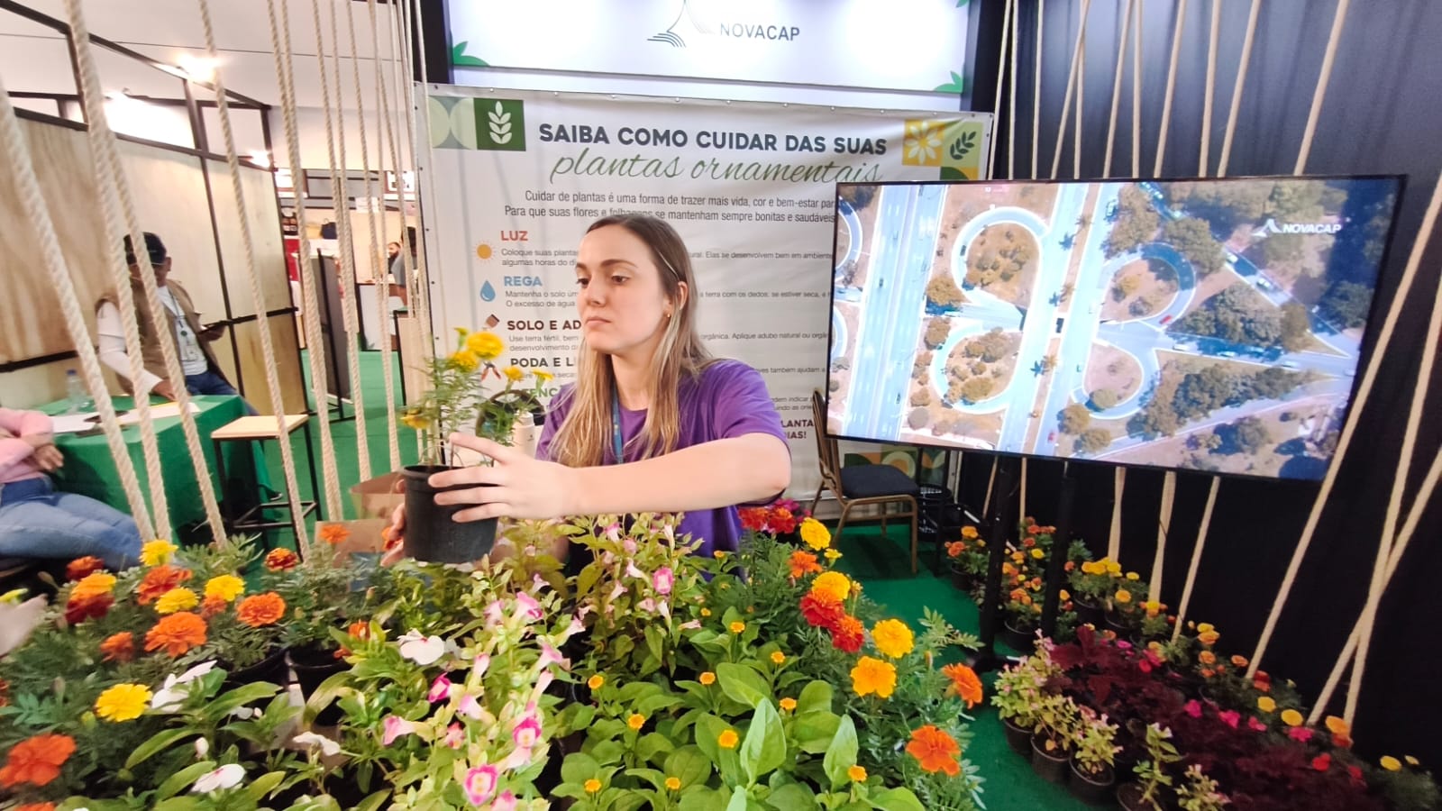 Novacap divulga ações e promove solidariedade em estande na AgroBrasília