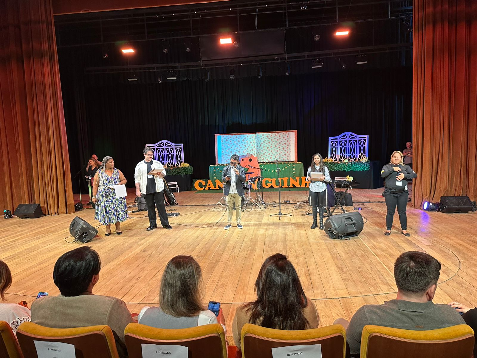 Abertas inscrições para a 3ª edição do Prêmio Candanguinho de Poesia Infantojuvenil