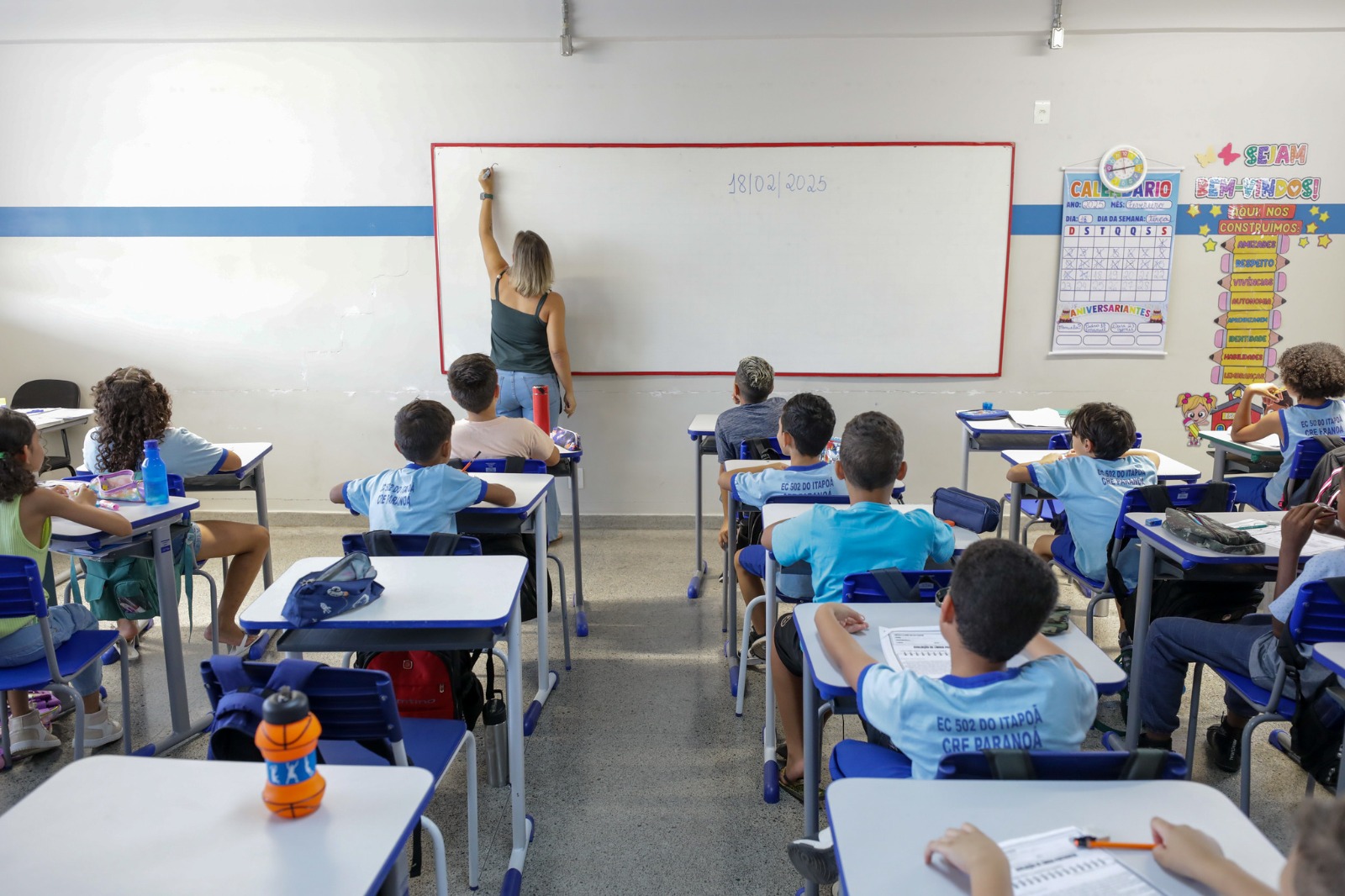 GDF valoriza magistério com reajustes salariais, benefícios e novas nomeações