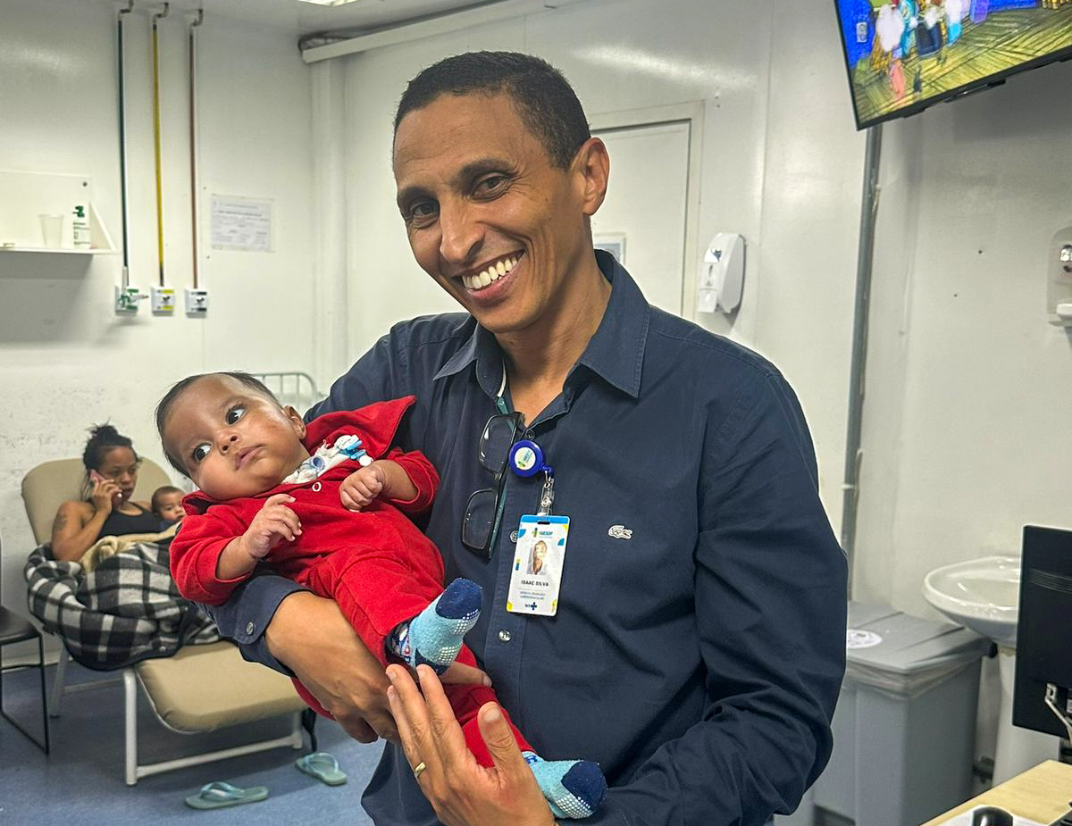 Médico vai além do plantão e percorre 20 km para garantir atendimento vital a recém-nascido