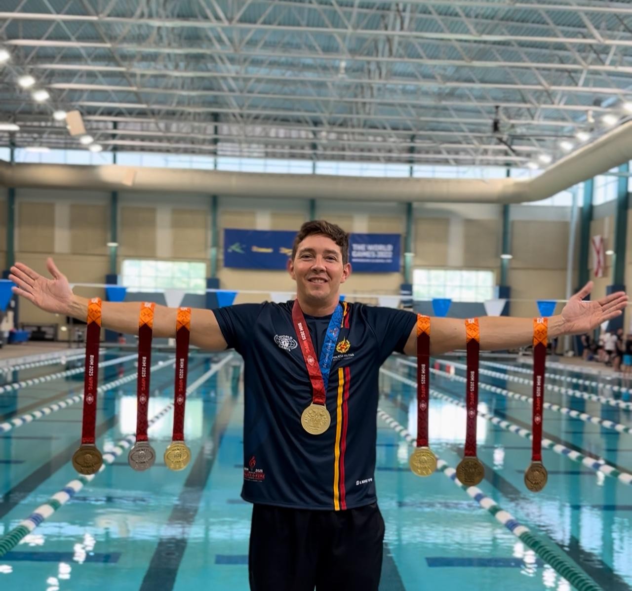 Atleta da natação da PMDF conquista sete medalhas no World Police and Fire Games 2025