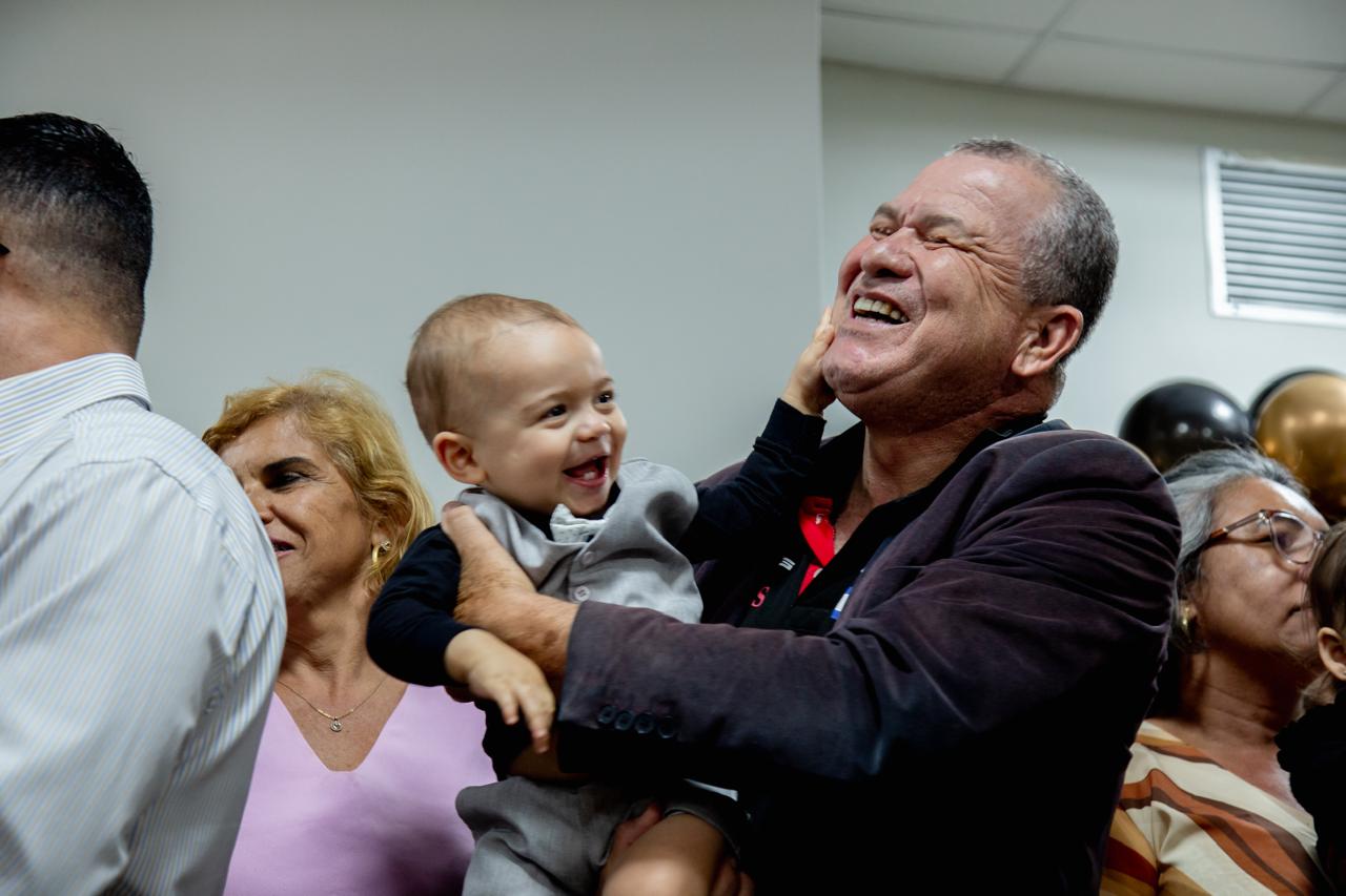 Berçário Buriti celebra Dia dos Avós com homenagens e integração entre gerações