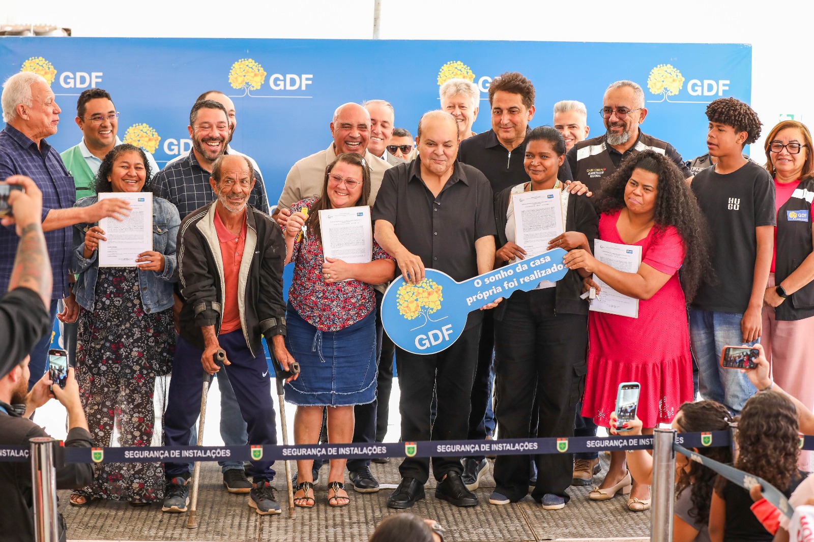 Mais 140 famílias recebem as chaves da casa própria no Sol Nascente