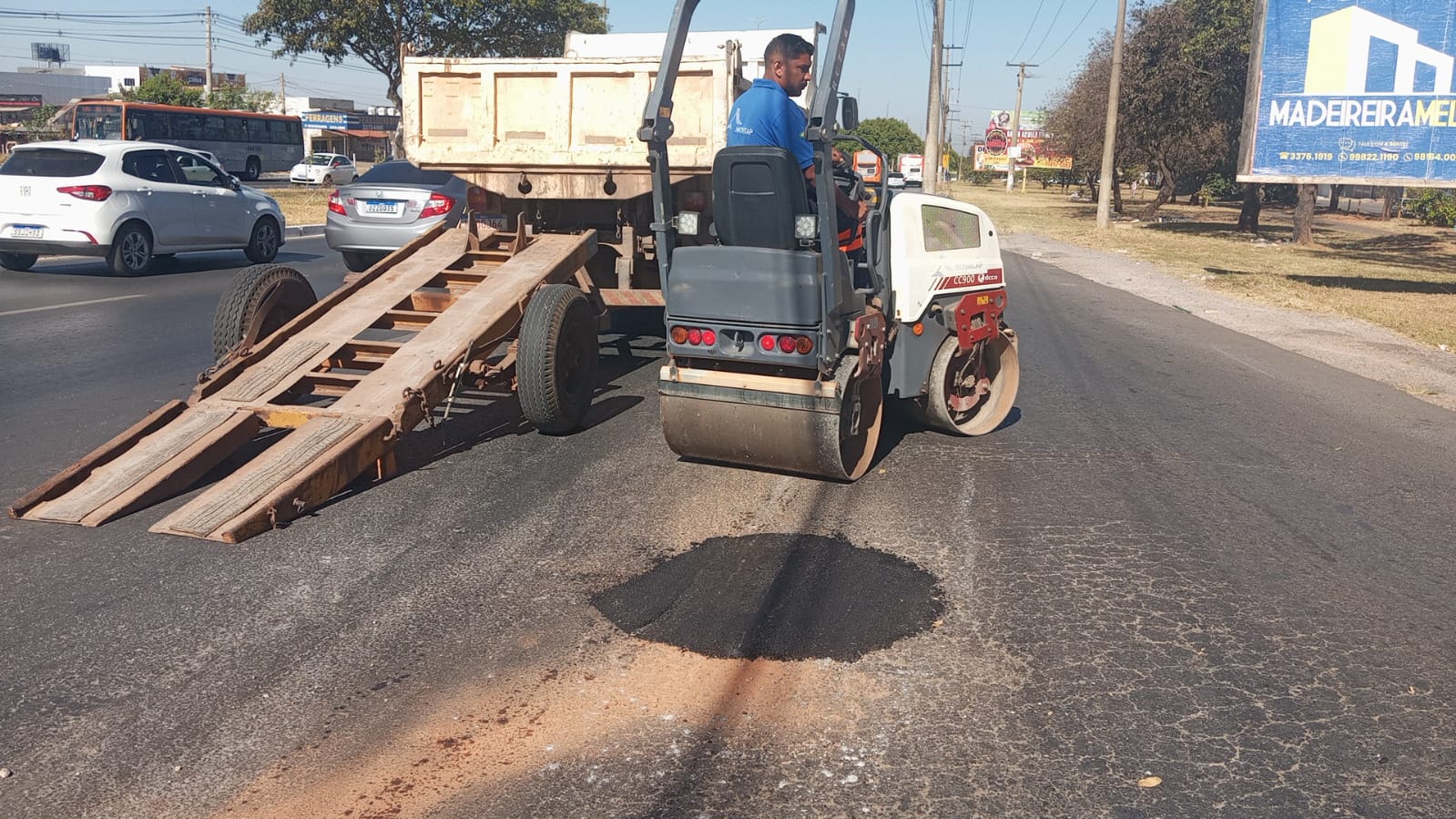 Ao longo de uma semana, mutirão em Ceilândia tapa 260 buracos, aplica 50 toneladas de asfalto e retira 250 toneladas de entulho