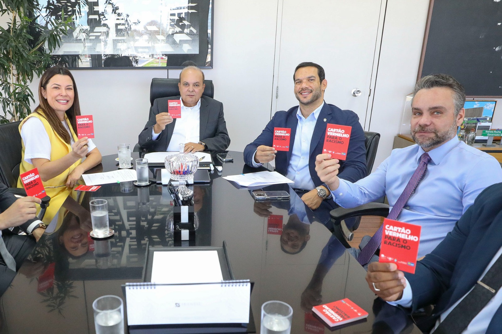 GDF e CBF firmam acordo para levar campanha contra o racismo a todo o país