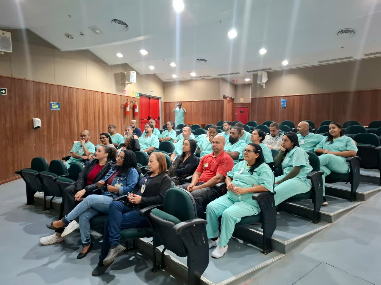 Maqueiros do Hospital Regional de Santa Maria passam por capacitação