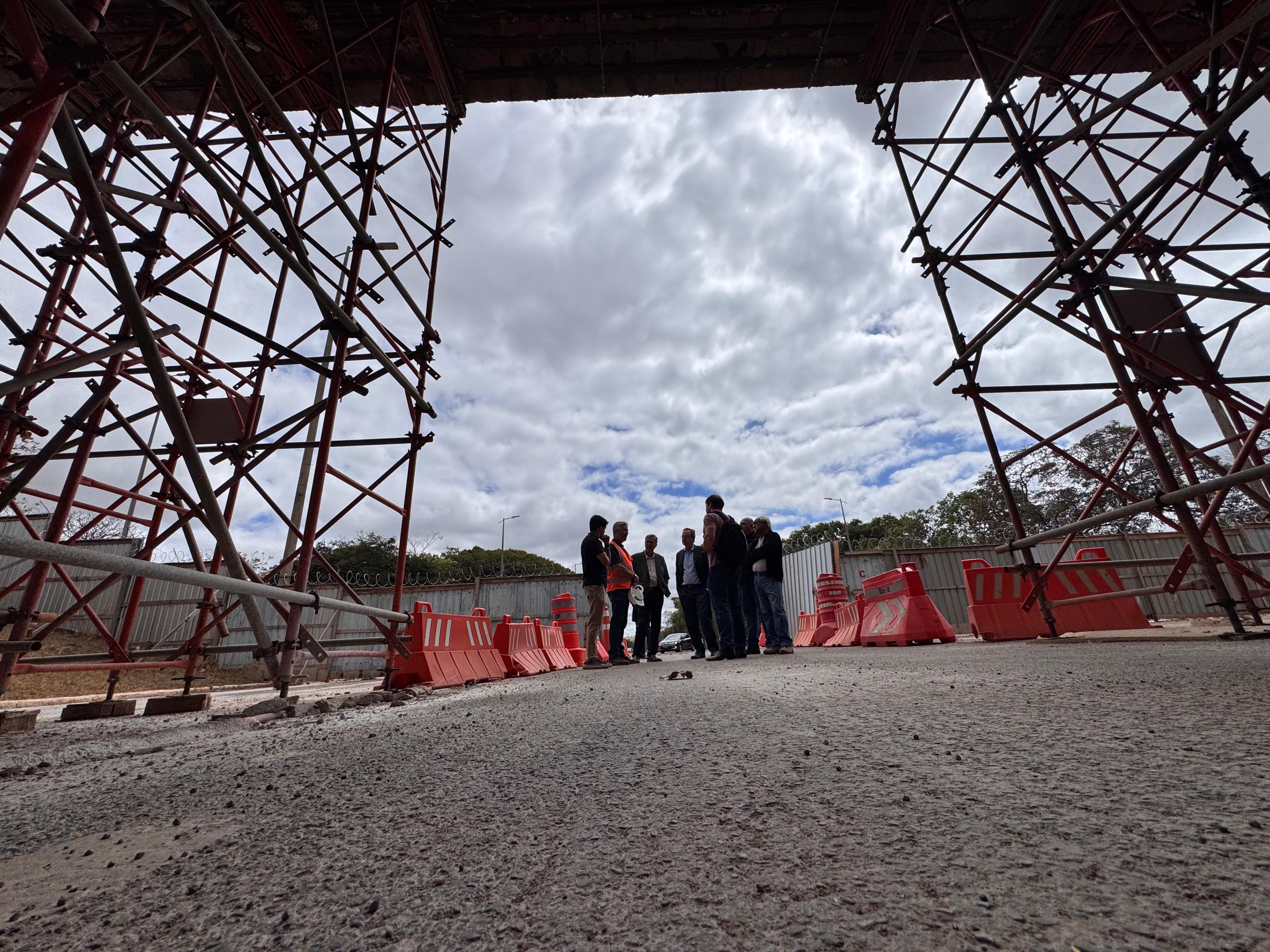 Obras em viadutos da Asa Norte são vistoriadas