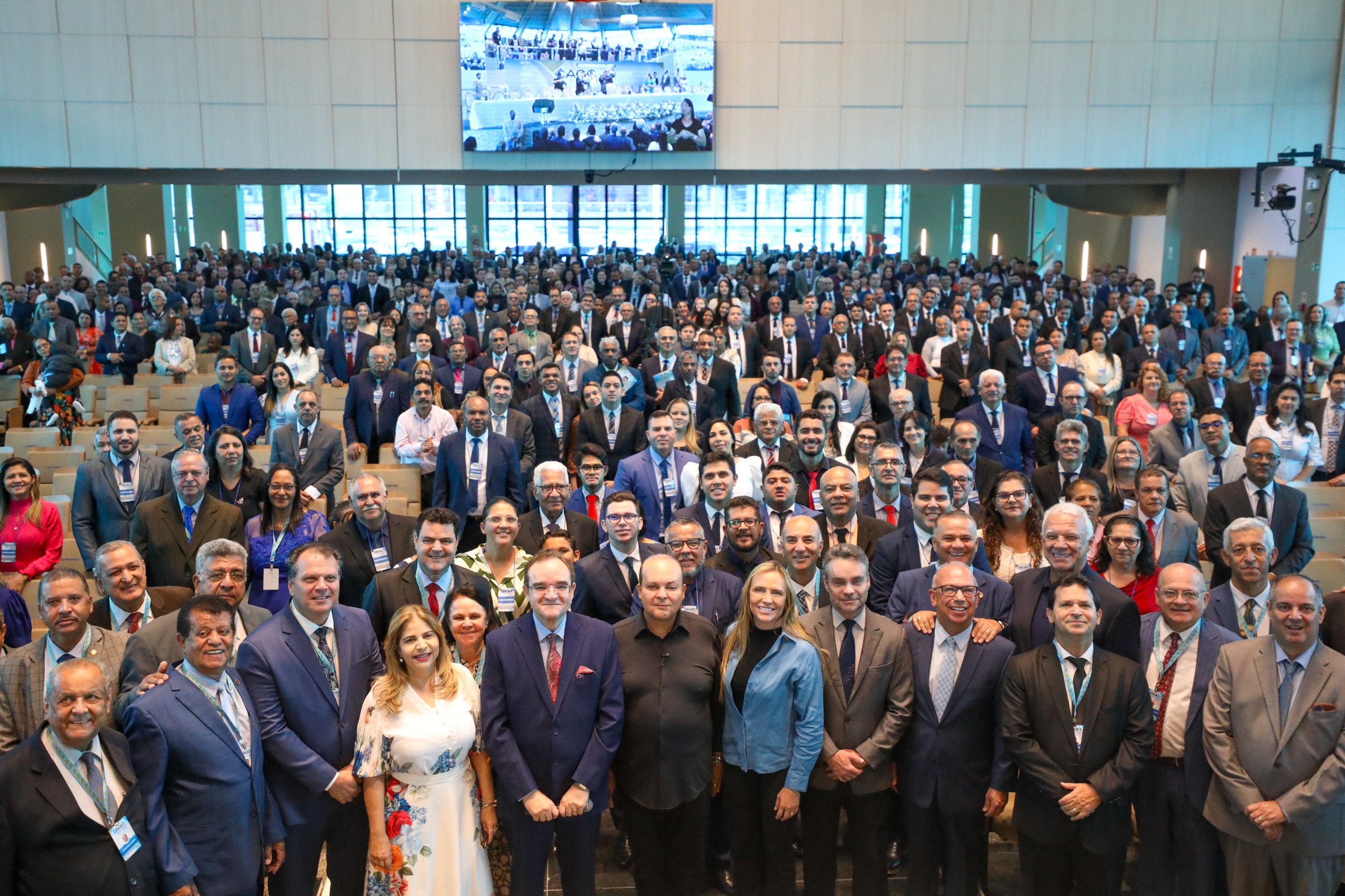 Ibaneis Rocha reforça apoio a igrejas e destaca regularização de templos no DF