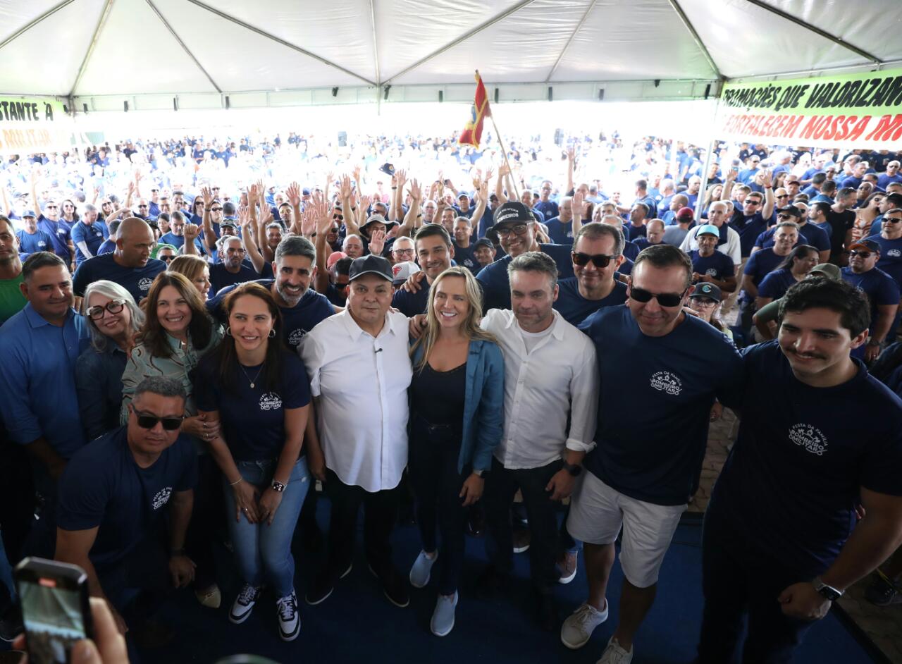Ibaneis Rocha é homenageado em almoço com bombeiros no Park Way