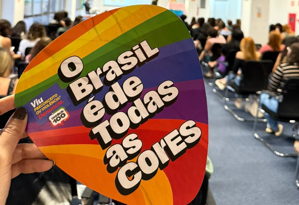 Atendimento humanizado para comunidade LGBTQIAPN+ é tema de capacitação voltada a profissionais da assistência social