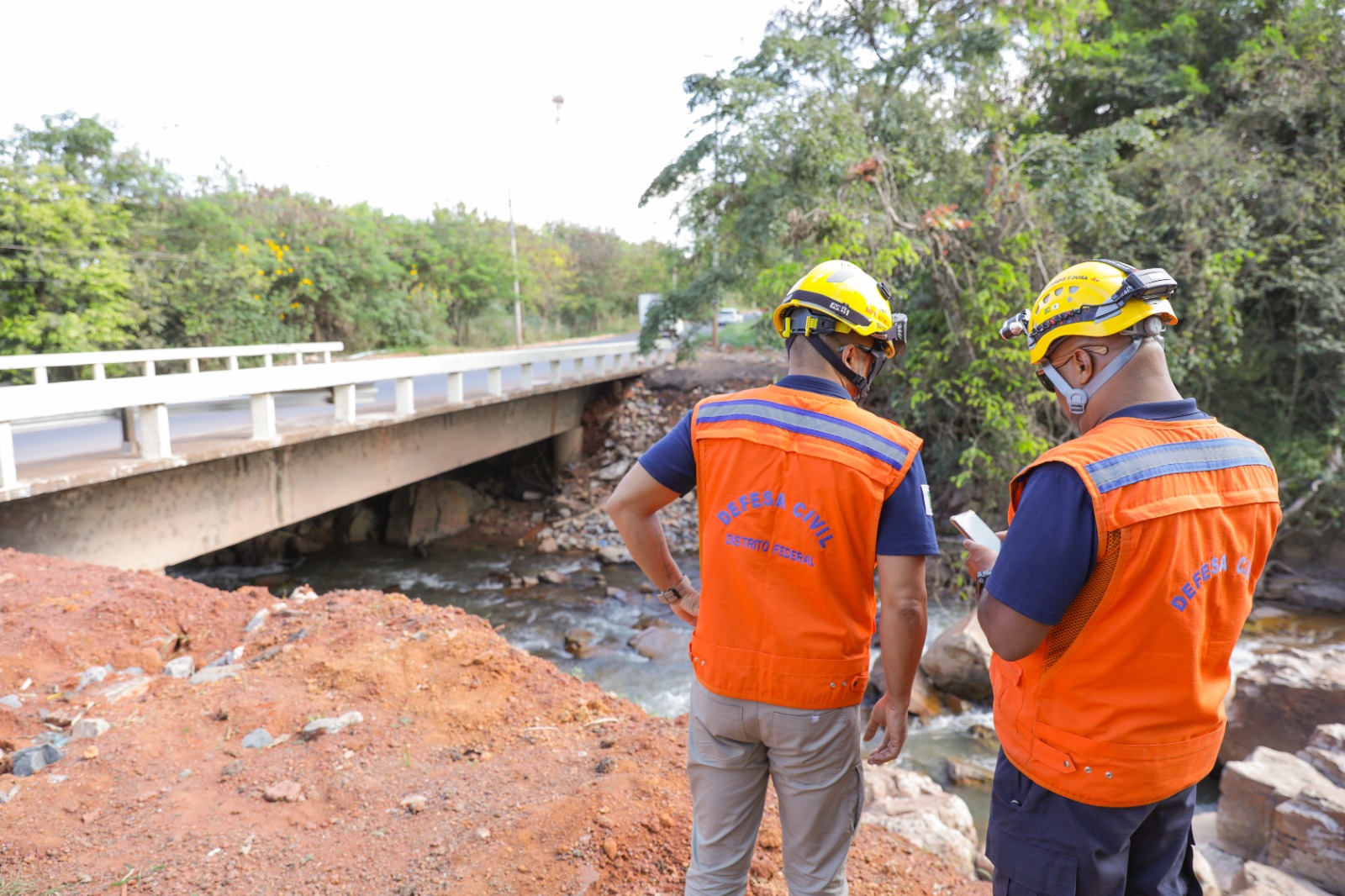 Alunos do Sol Nascente/Pôr do Sol participam de palestras sobre cuidado no período chuvoso