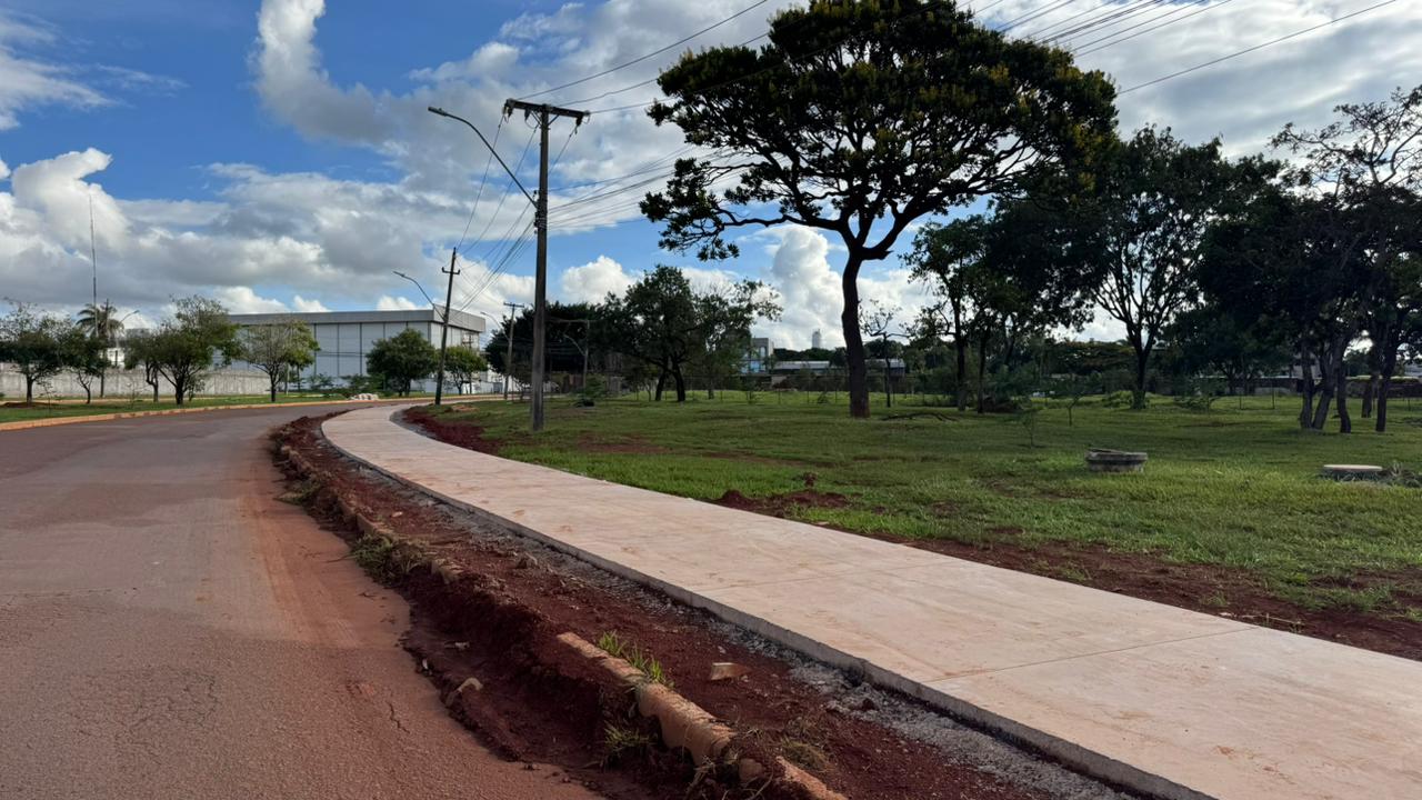 SIA amplia calçadas acessíveis e implanta ciclovias para melhorar mobilidade urbana